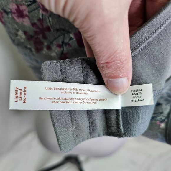 Cacique Gray and Pink Floral Lightly Lined No Wire Bra Size 52C - Picture 9 of 9